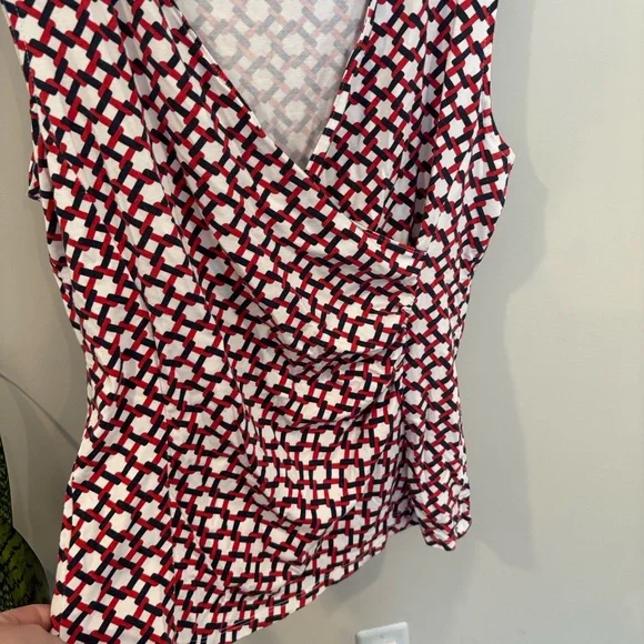 Talbots Red and White Patterned Sleeveless Blouse - Picture 2 of 4